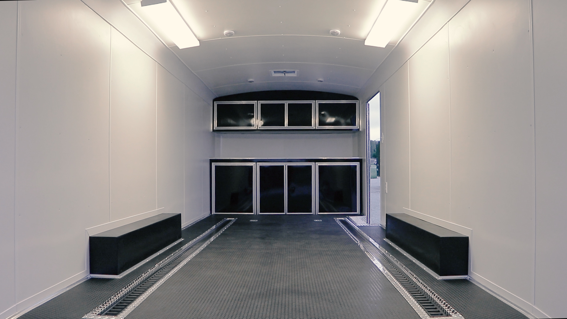 Vision Aluminum Enclosed Car Trailer Interior with Cabinets